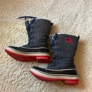 Sorel womens mid calf waterproof boots